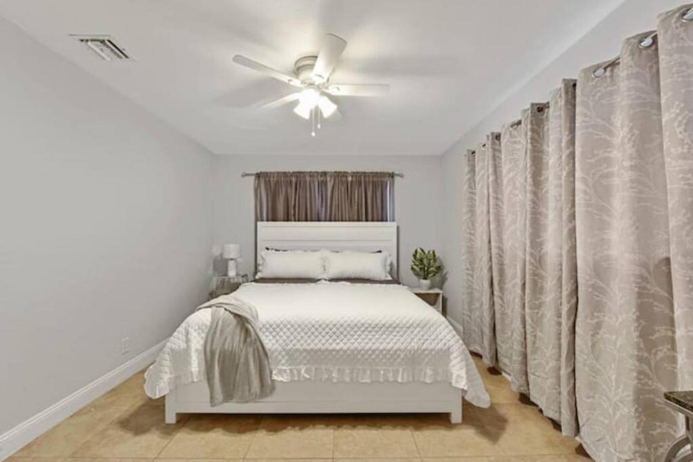 Vila Casa Punta Plata Pmi Unit 2904 Hollywood Exteriér fotografie